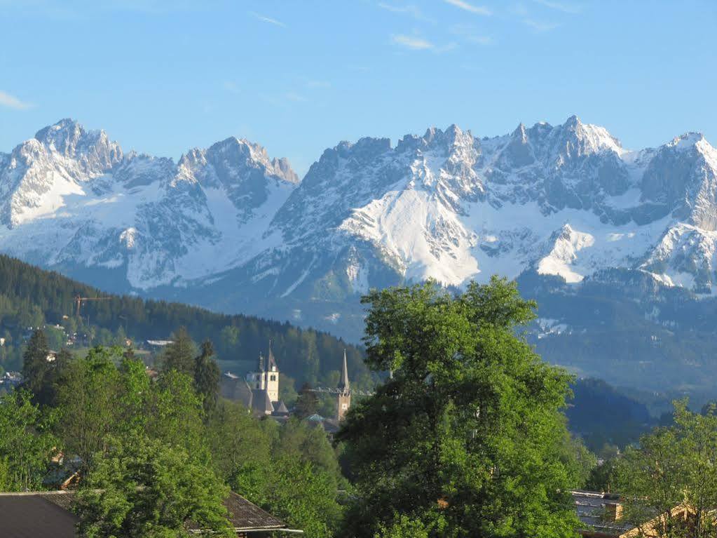 Haus Friedl Hotell Kitzbühel Exteriör bild